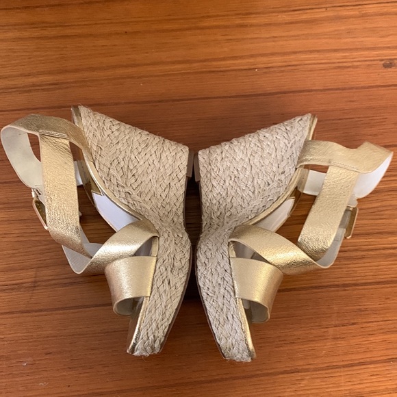 Micheal Kors Gold Wedges Size 7 1/5 - Picture 3 of 5